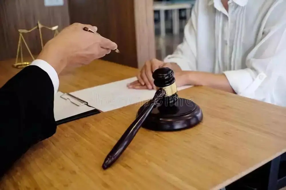 房产动迁|古稀老翁状告再婚老伴独占房产